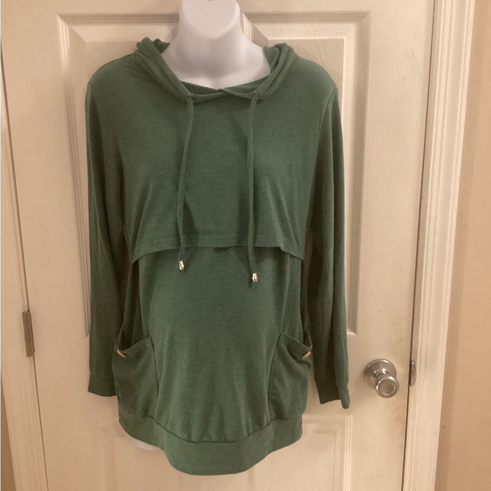 Hooded been maternity nursing top | sz M